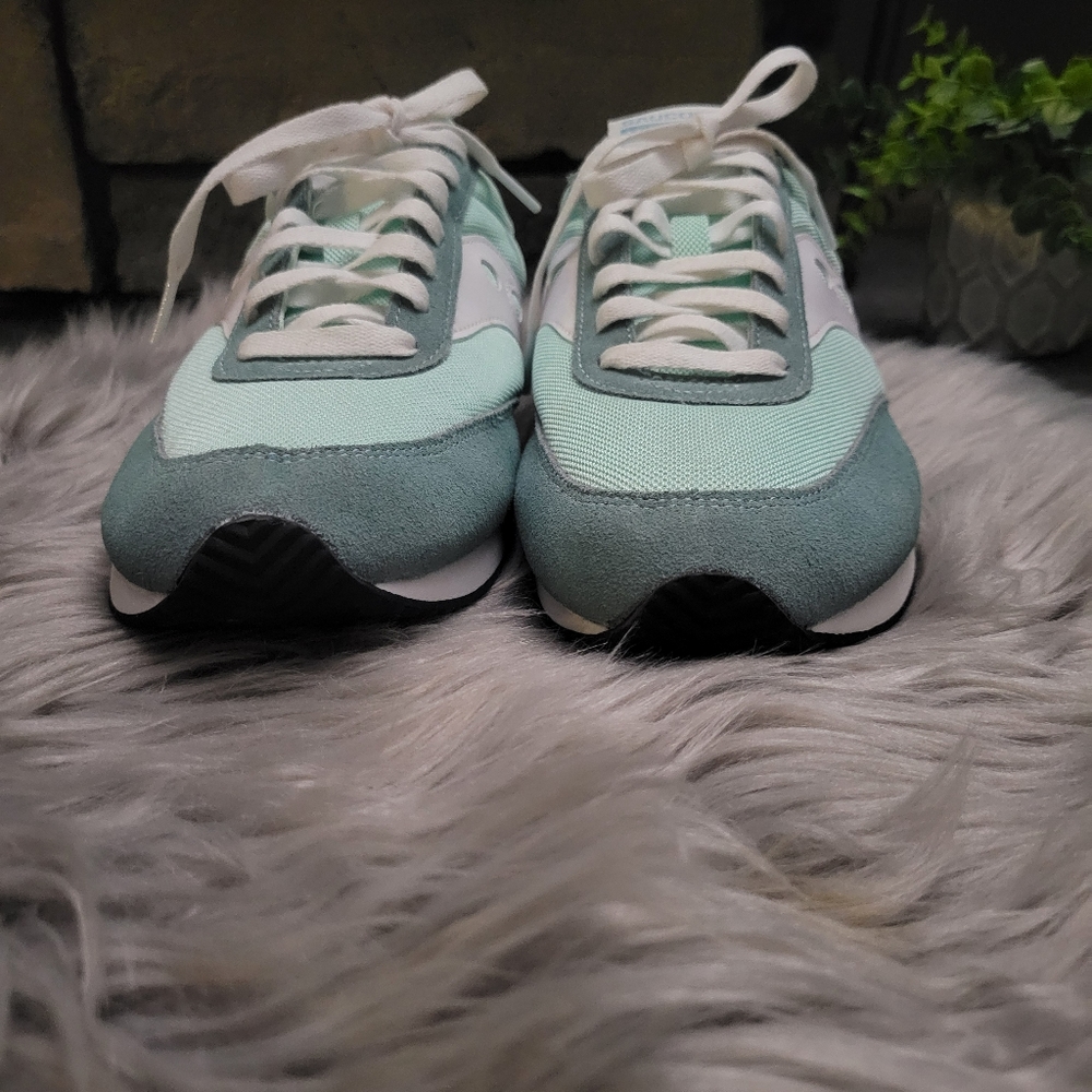 Saucony Women's Hornet Sneaker Size 11 - Picture 7 of 11